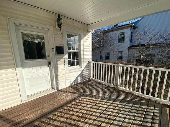 3rd image of 511 Willis St APT 2-K22