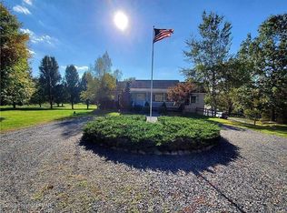 551 Shady Ln, Mount Bethel, PA 18343
