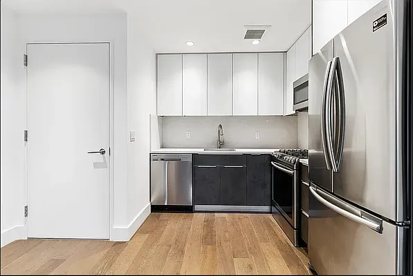 Rented by REAL New York | media 12