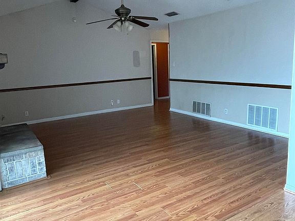5th image of 1506 Bowie Dr