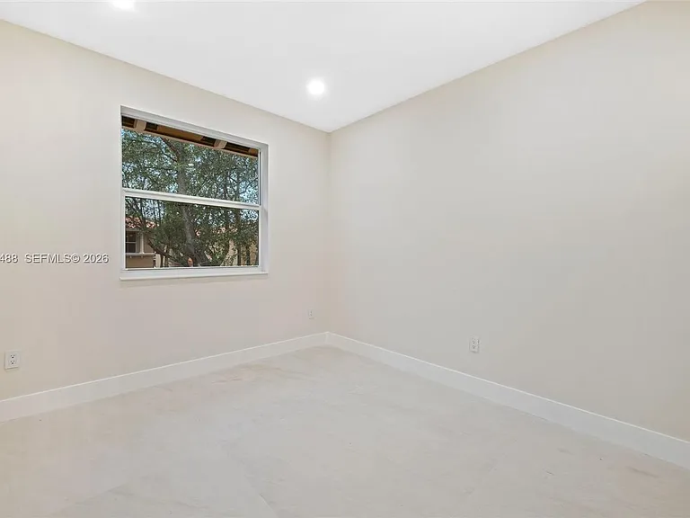 8511 NW 141st Ter #405 — Photo 12