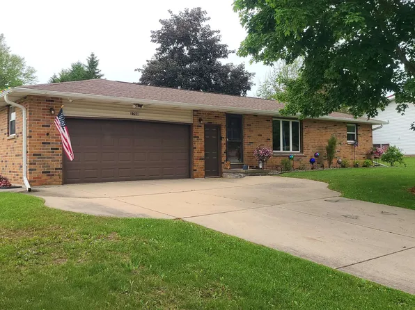 1023 Rockwell Rd, Green Bay, WI 54313