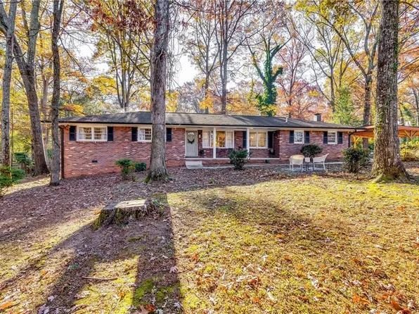 5592 Brady Dr, Stone Mountain, GA 30087