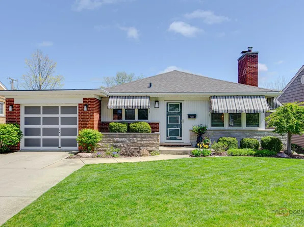 621 S Vail Ave, Arlington Heights, IL 60005