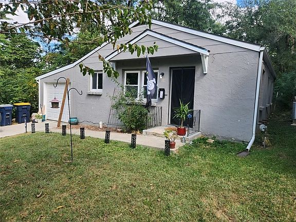 2nd image of 7905 Euclid Ave