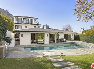 8306 Skyline Dr, Los Angeles, CA 90046