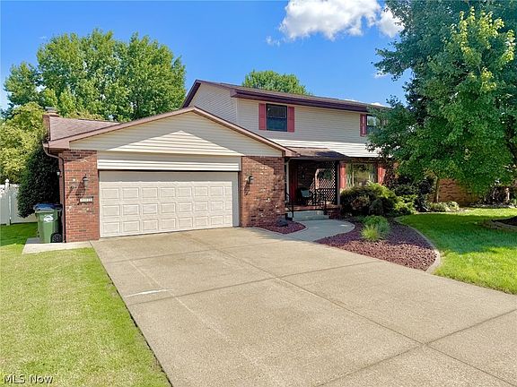 2nd image of 812 Brentwood Dr