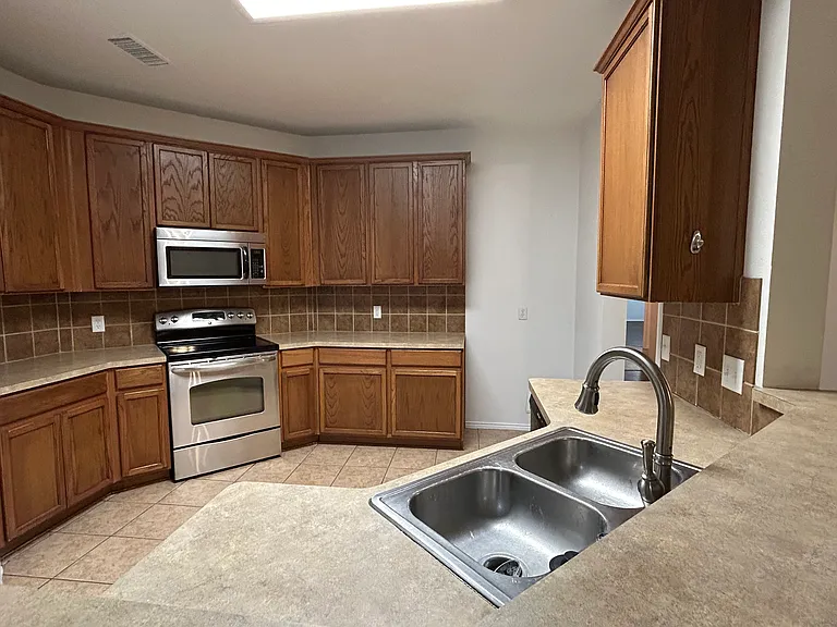 3730 Balsam Fir Dr — Photo 2