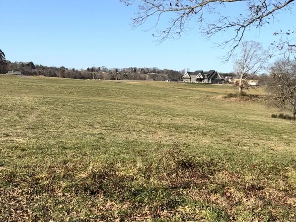 1566 Boyds Creek Hwy, Seymour, TN 37865