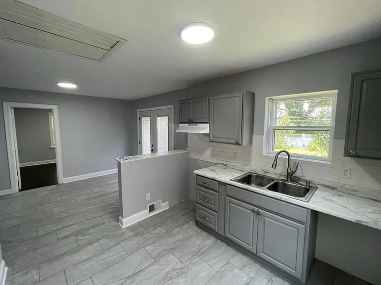 9533 Muriel Ave — Photo 5