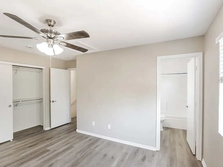 6558 W Chickasaw St — Photo 12