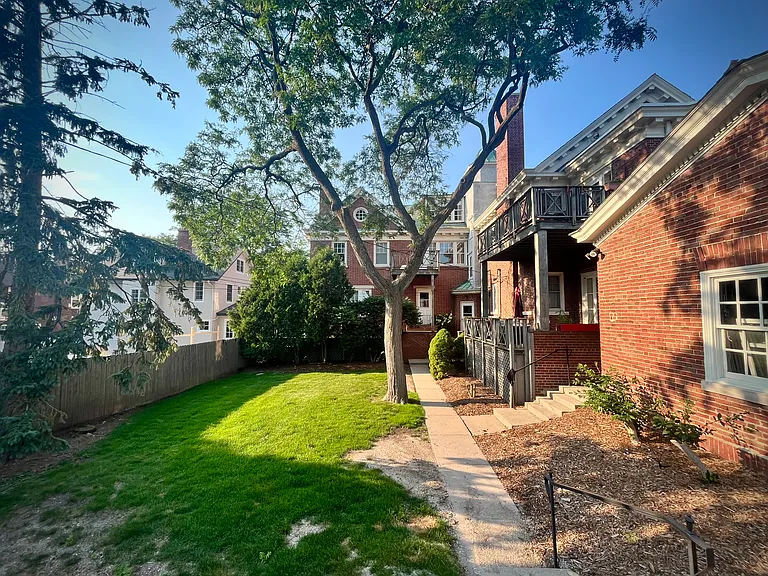 2773 N Maryland Ave #1 — Photo 12