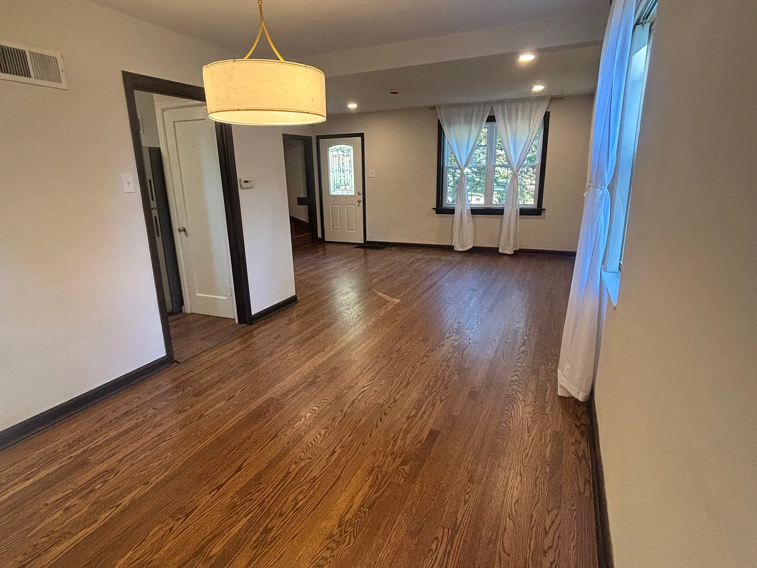 4 bed, 1507 sqft, $1,850 — Photo 3