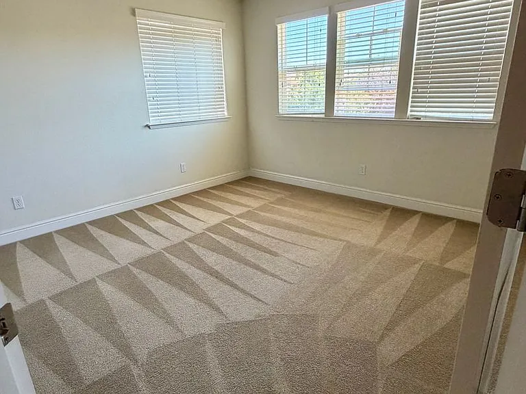 3035 Hastings Way — Photo 16