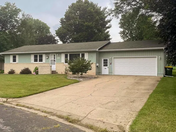 114 Circle Dr, Boscobel, WI 53805