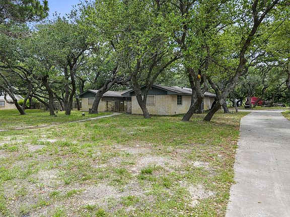 2nd image of 2760 Shady Oaks Ln