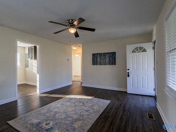 3rd image of 1203 20th Ave SE