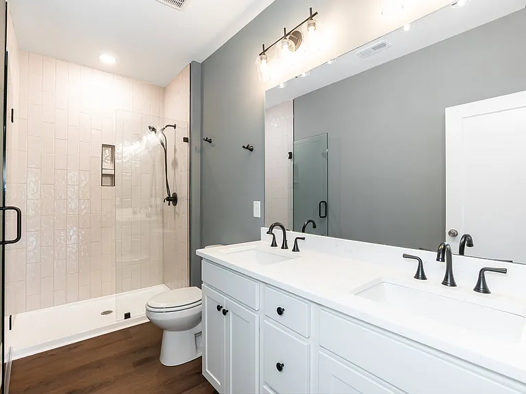 816 N Taylor St — Photo 26