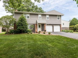 72 Bobann Dr, Nesconset, NY 11767