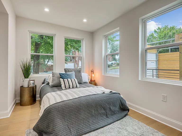 1600 Trinidad Ave NE #A — Photo 11