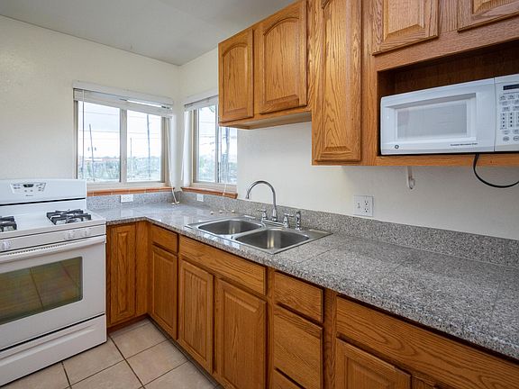 Kitchen 4