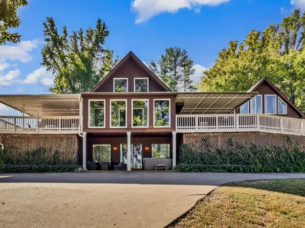 361 Salem Rd, Clarksville, TN 37040