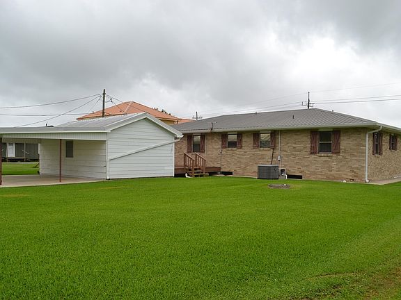 5th image of 15667 E Main St