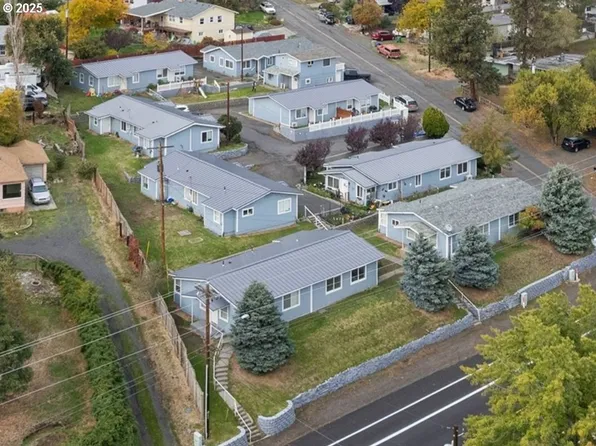 1106 Emerson Dr, The Dalles, OR 97058