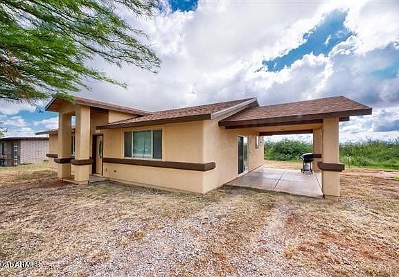 4th image of 716 Mountain View Pl