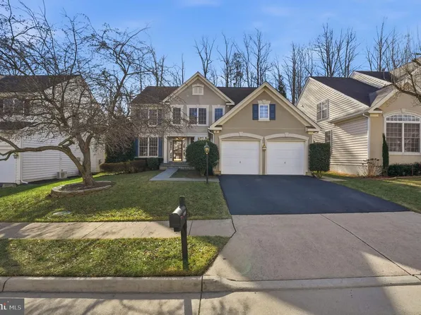 13020 Pilgrims Inn Dr, Woodbridge, VA 22193