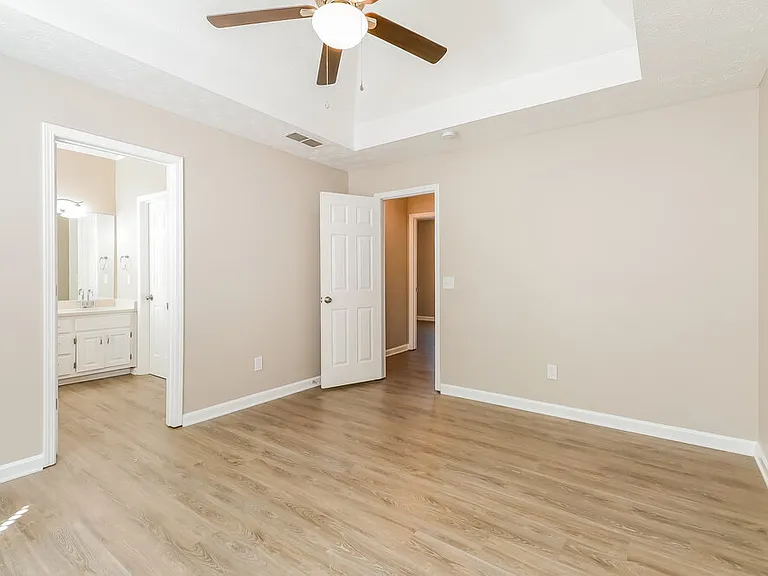 105 River North Ct — Photo 12