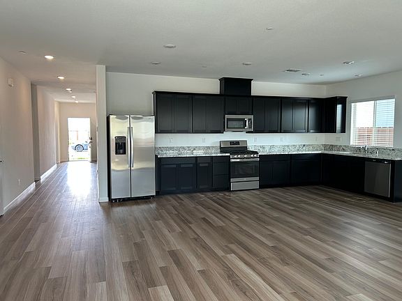 4th image of 5920 Vista Park Dr