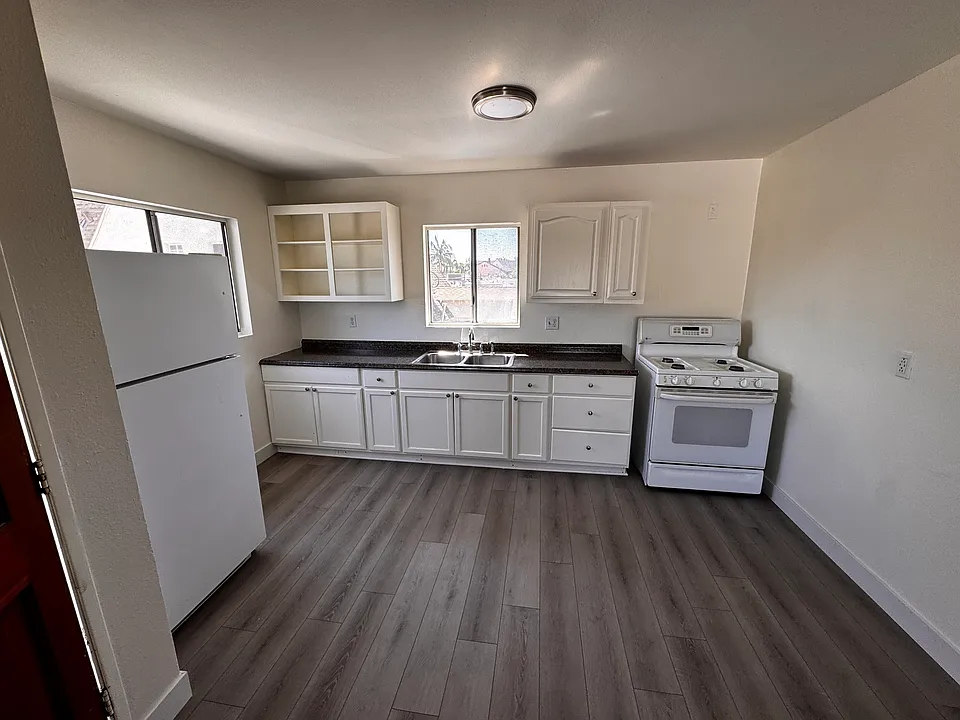 2653 Flower St #2555