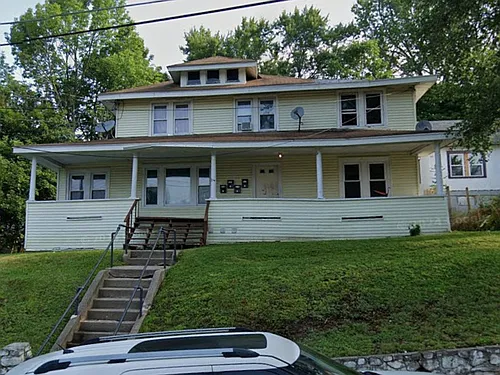 30 Columbia St Photo 1