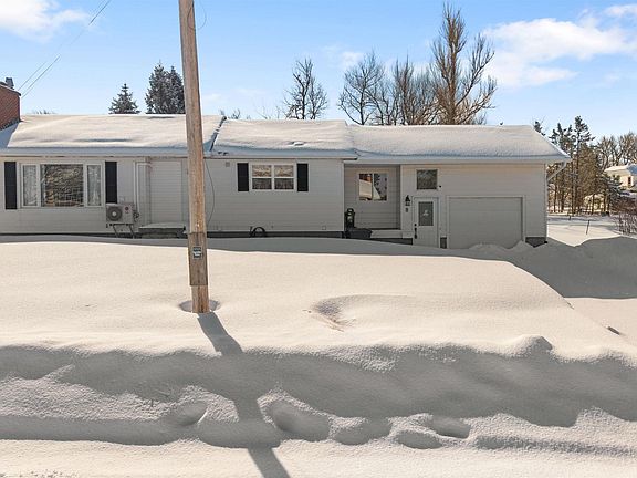 3rd image of 8 Smith Ave