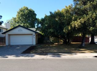 9279 Thoroughbred Way, Elk Grove, CA 95624