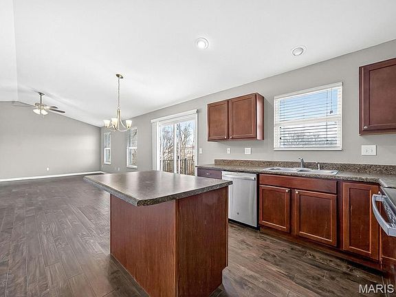 5th image of 157 Sweetgum Dr