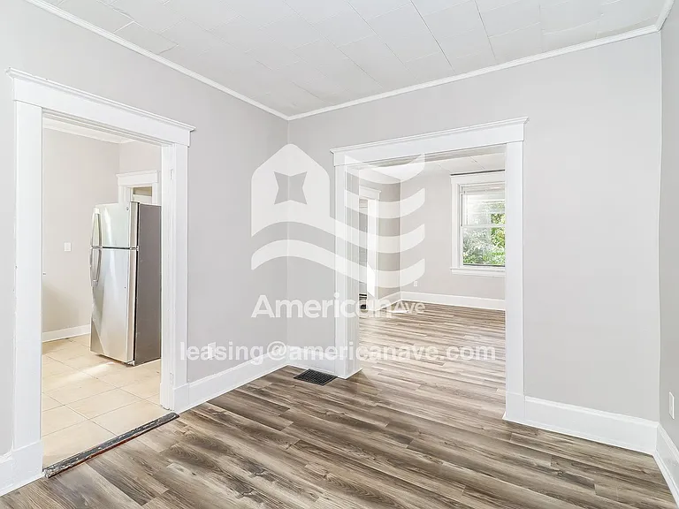 1325449_007_wm_-_dining_room_13154536.jpg
