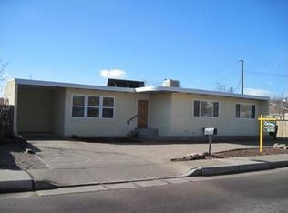 5004 Glendale Rd NW, Albuquerque, NM 87105