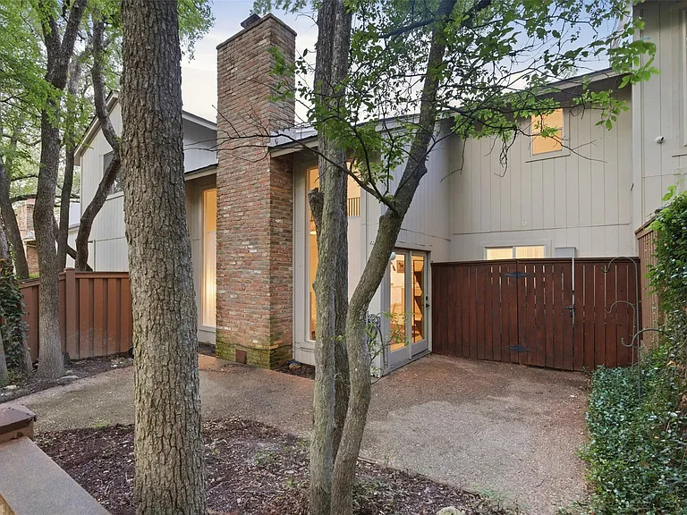 8300 Summer Place Dr — Photo 18