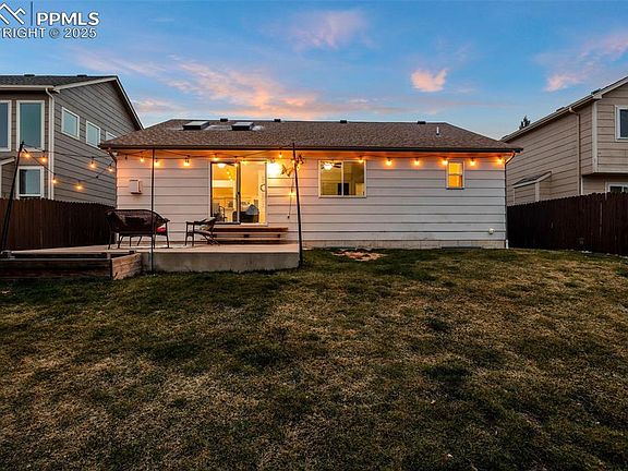 4th image of 9139 Prairie Clover Dr