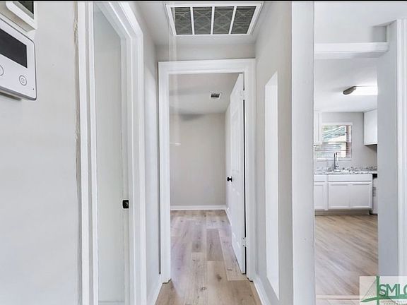 4th image of 703 W 46th St