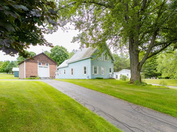 417 Fairbanks Road, Farmington, ME 04938