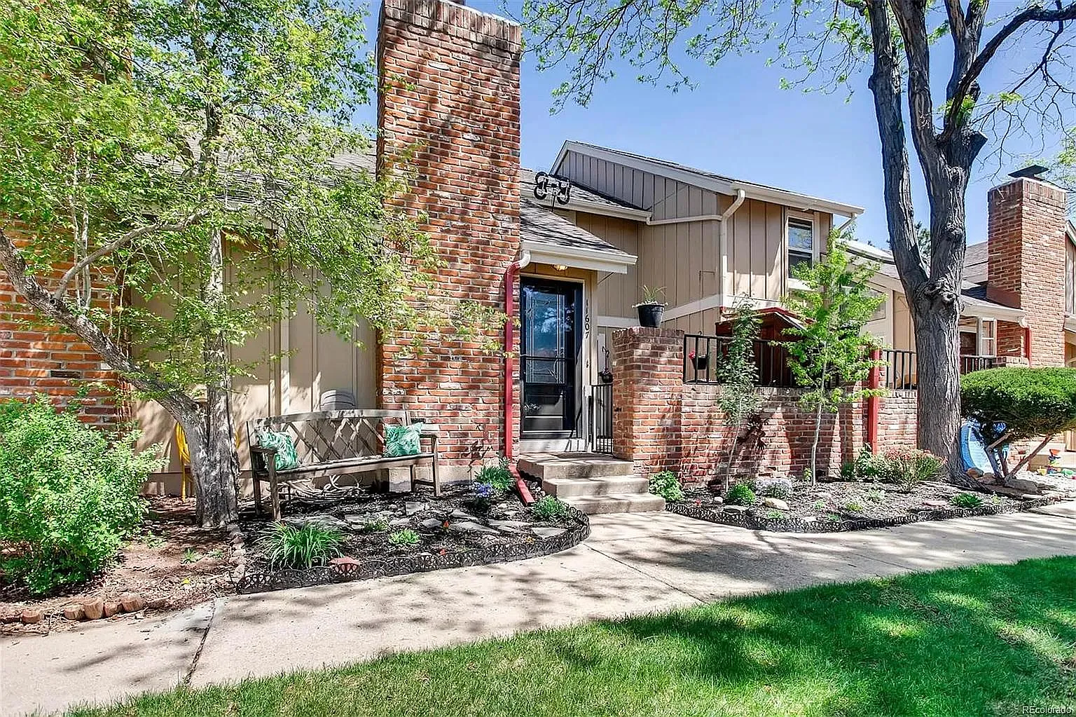 3 bed, 2.5 bath, 2181 sqft, $2,675 — Photo 1