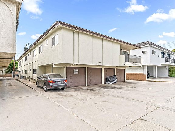 2nd image of 1813 Federal Ave #4