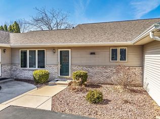 327 N Golf Course Rd, Reedsburg, WI 53959