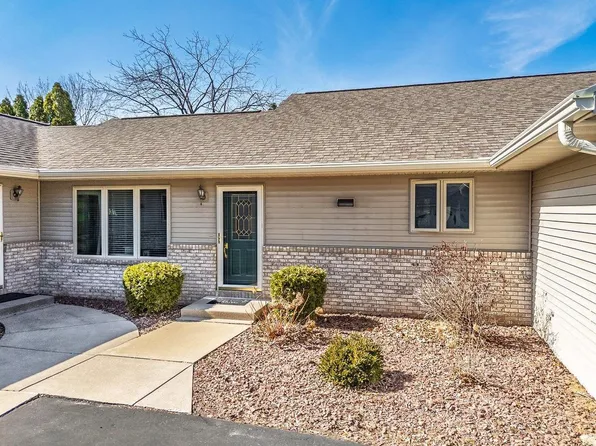 327 North Golf Course Road, Reedsburg, WI 53959