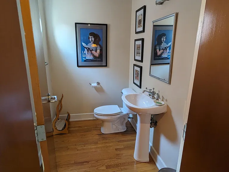 1332 Broadway St — Photo 14