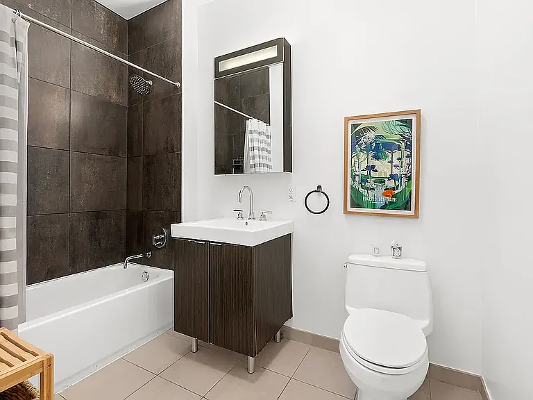 184 Kent Ave #D605 — Photo 4