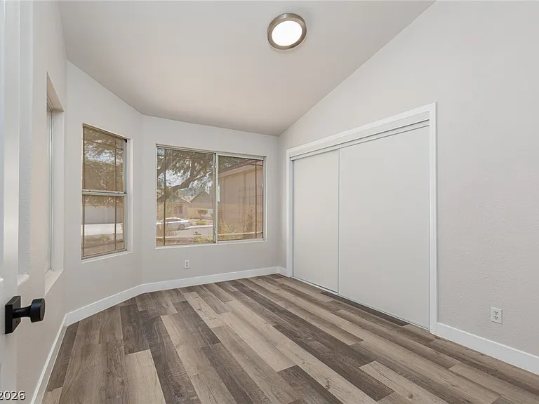 327 Perry Ellis Dr — Photo 8